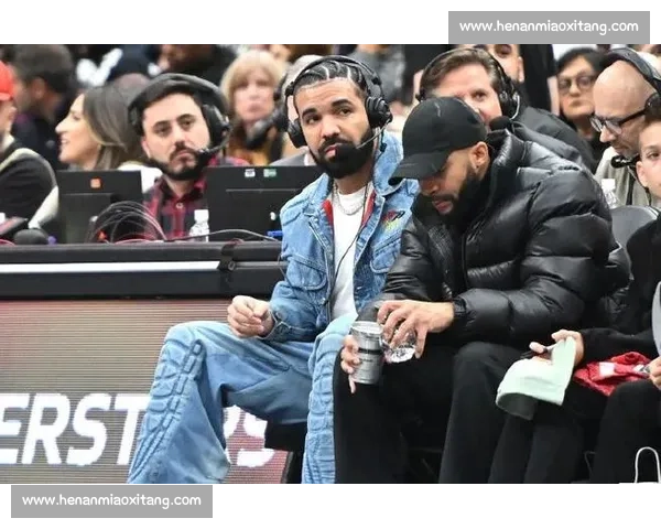 周一肌肉暴击!Drake 晒酒瓶肌肉照,新专辑Iceman预热引期待 周一肌肉暴击!Drake 晒酒瓶肌肉照,新专辑Iceman预热引期待